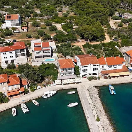 Propela Apartment
