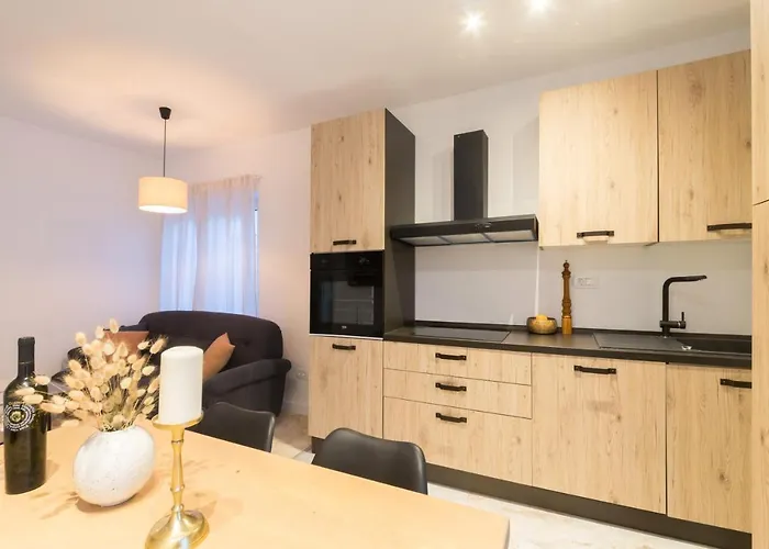 Апартаменты Propela Божава